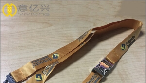The difference between silk-screen lanyard and heat transfer lanyard?
