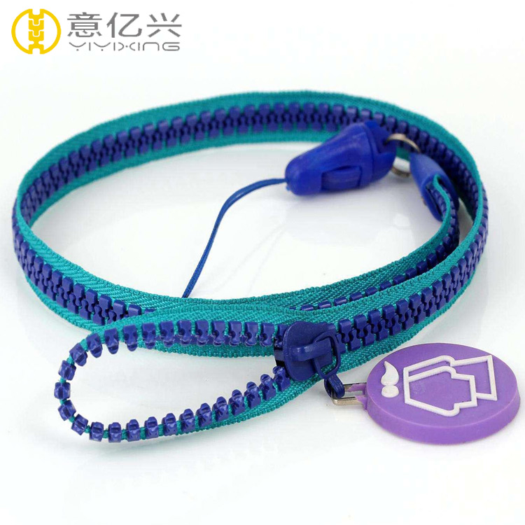 zipper lanyard