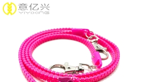 Customized rubber puller plastic zipper lanyard keychain