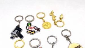 Custom metal keychain keyring key rings with chain accessories manufacturer charms for keychain