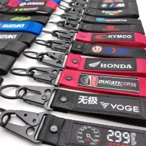 New Trendy Llaveros Moto Car Brand Keychains Car Logo Wrist Carabiner Clip Keychain Wholesale